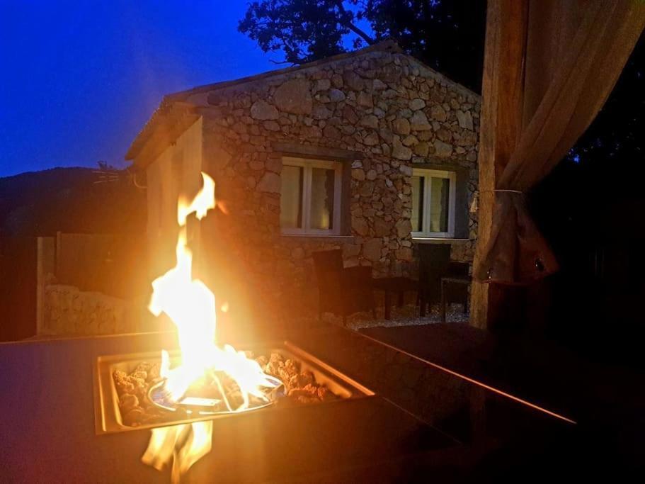 L'Antre Deux Pierres, Romantisme, Jacuzzi Exterieur, Plateau Dinatoire Bouyon Exterior photo
